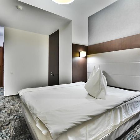 Hotel Europeca ไกรโอวา ภายนอก รูปภาพ