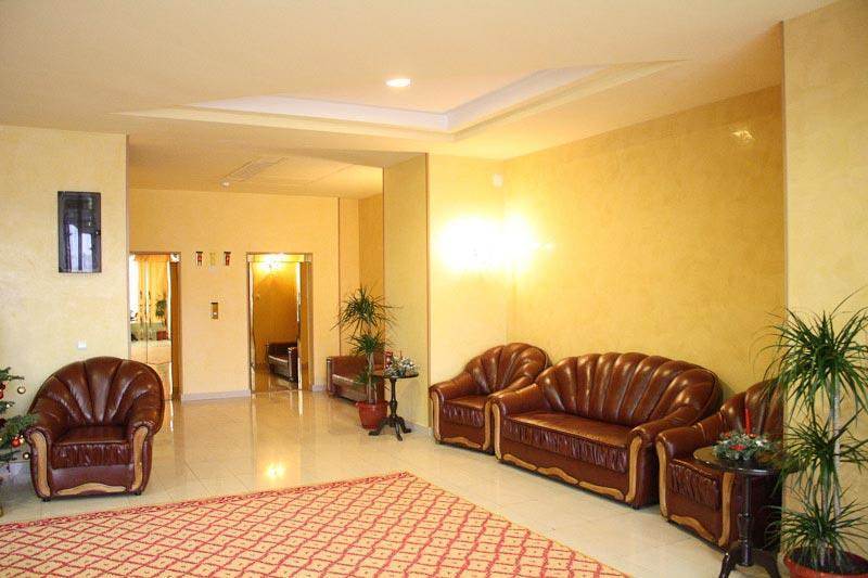 Hotel Europeca ไกรโอวา ภายนอก รูปภาพ