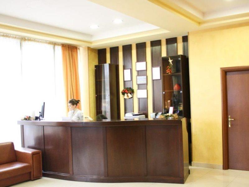 Hotel Europeca ไกรโอวา ภายนอก รูปภาพ