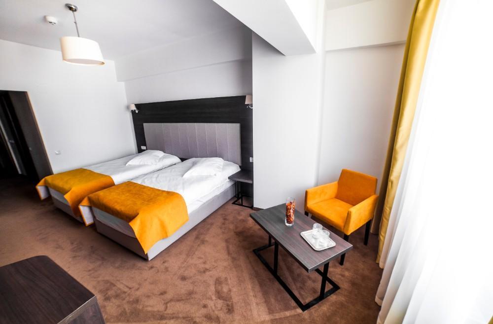 Hotel Europeca ไกรโอวา ภายนอก รูปภาพ